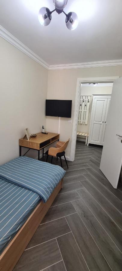 Ferienwohnung White Rezidence Curtea de Argeş Exterior foto