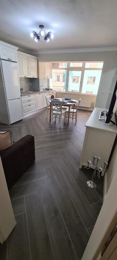 Ferienwohnung White Rezidence Curtea de Argeş Exterior foto