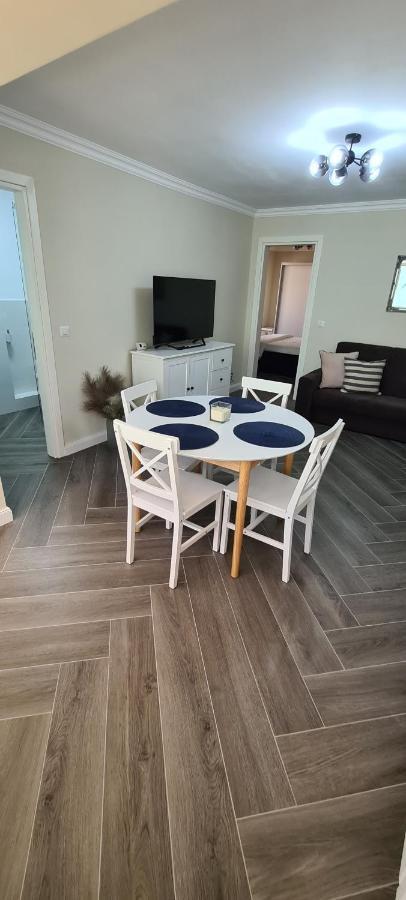 Ferienwohnung White Rezidence Curtea de Argeş Exterior foto